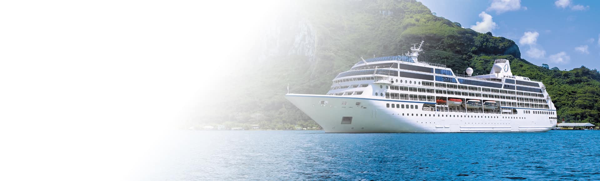 Oceania Aurelia at Sea