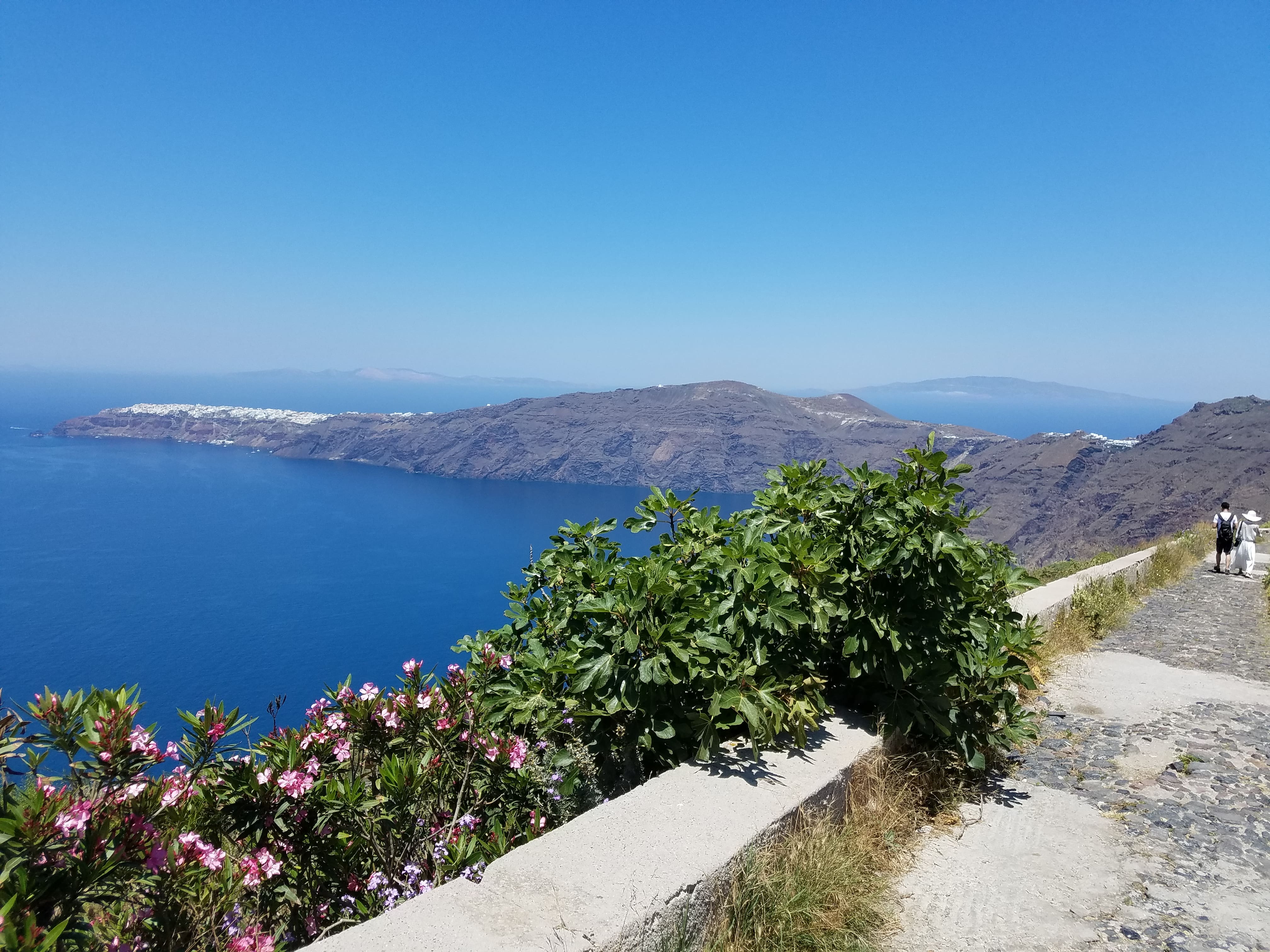 Hike to Oia.jpg